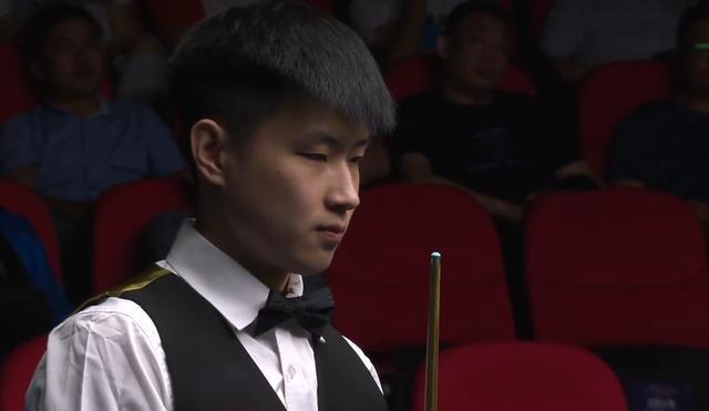 并在他离开 并在他离开